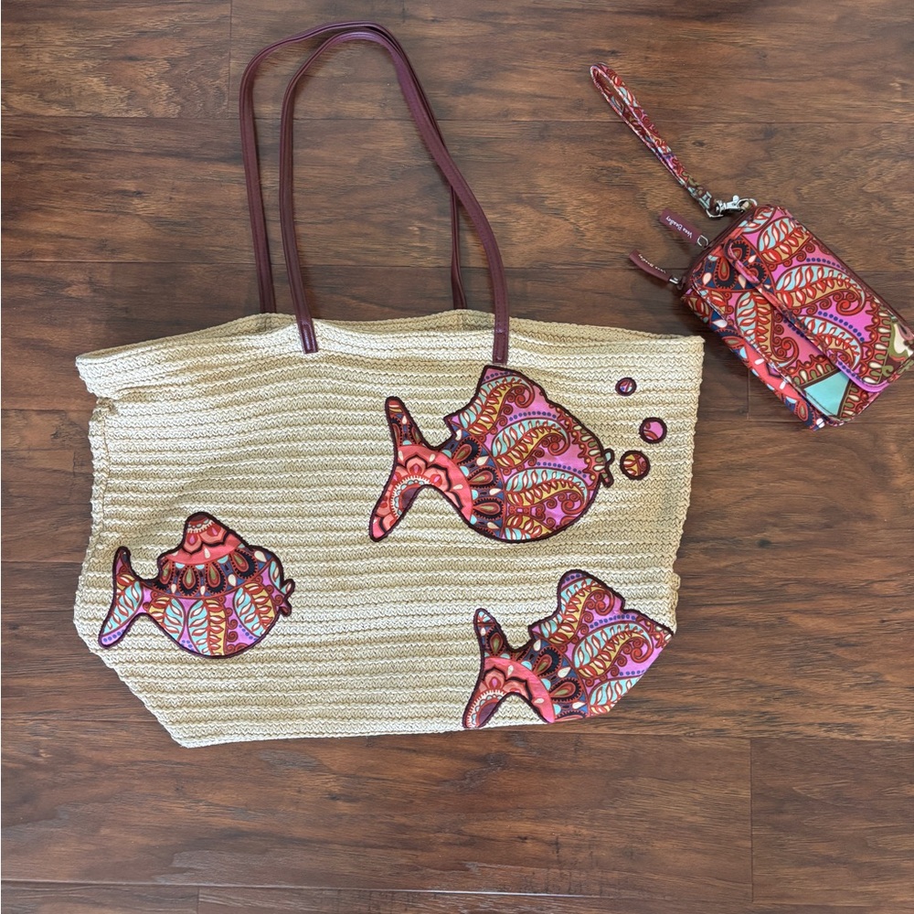 Vera Bradley Resort Medallion Retired Pattern Straw Tote Bag & matching Wristlet